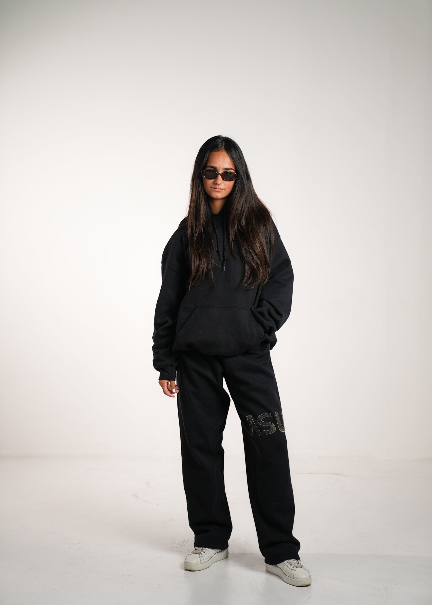 ウェア IMAGINATION ERROR SWEAT PANTS If it Were Me Women's Print Sweatpants Joggers Size M Black