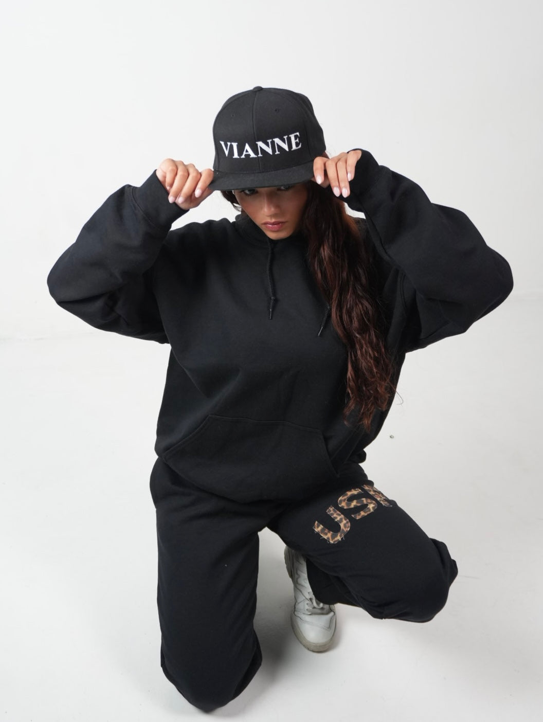 Vianne logo cap