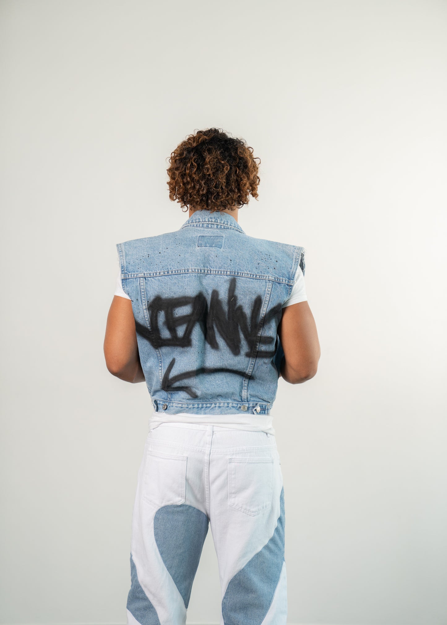 Graffiti vest